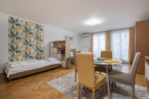 Moonlit Muse Studio Home Budapest